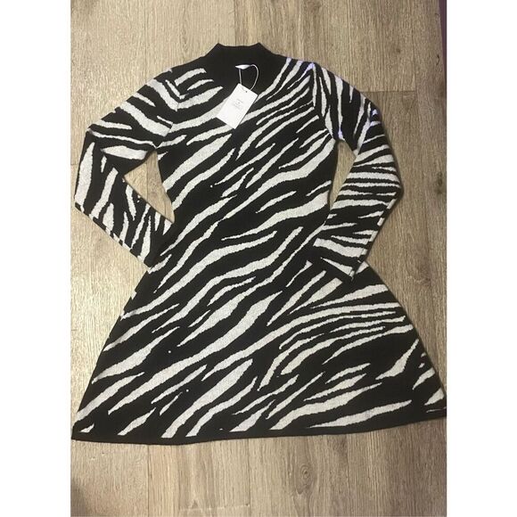 Miss Morandi Zebra Black and White Long Sleeve Dress Soft New - Picture 1 of 6